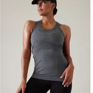 NWOT Athleta Momentum Seamless Heather Gray Tank Top Size Small STYLE 530502